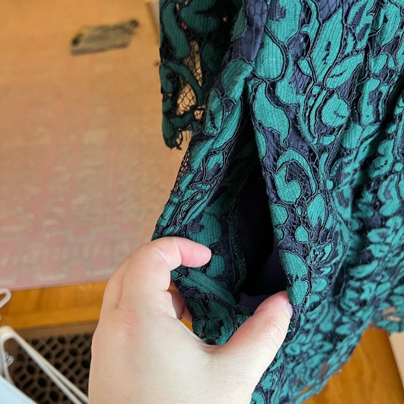 Eliza J size 8 green and navy lace dress EUC - Picture 4 of 5